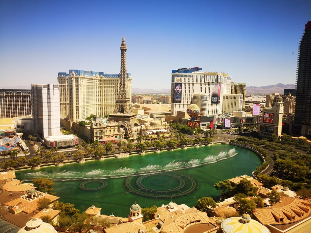Bellagio – Superluksusowy hotel i kasyno, położony przy ulicy Las Vegas Strip w Paradise